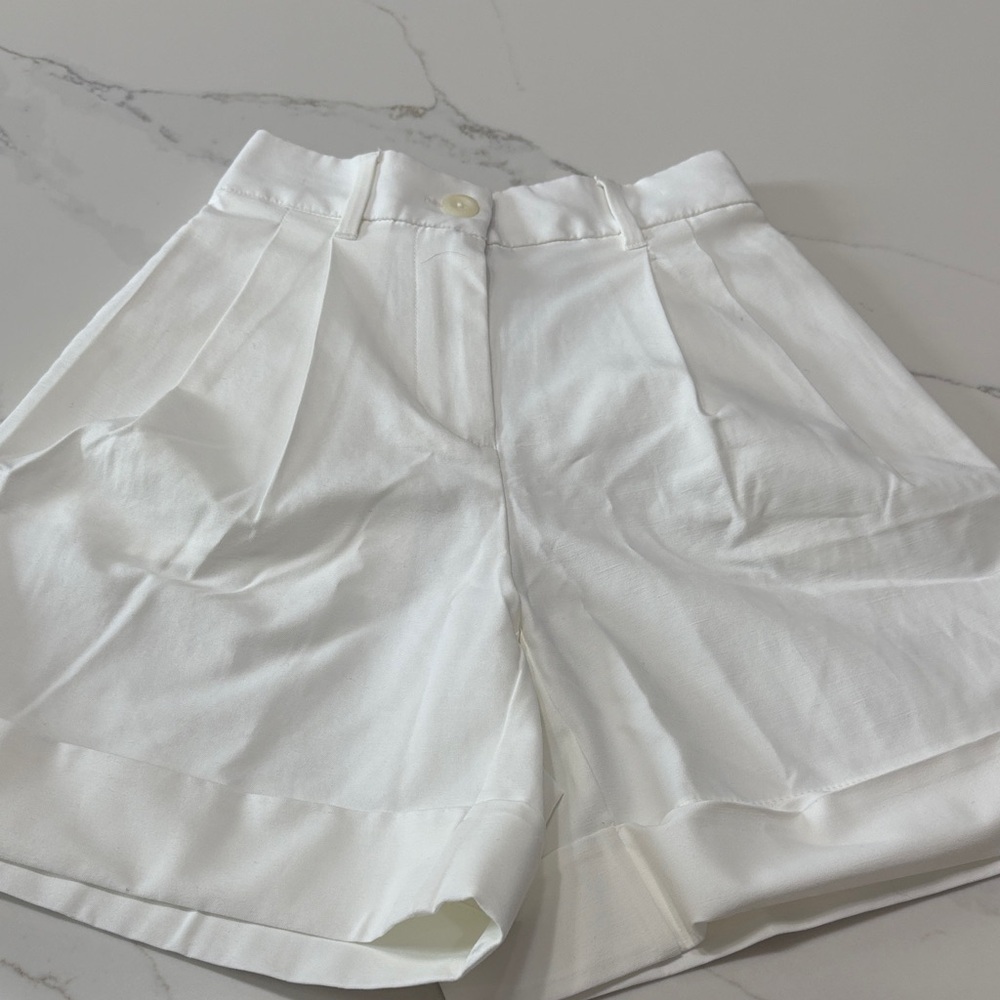 lululemon athletica White Women Shorts - Picture 5 of 11